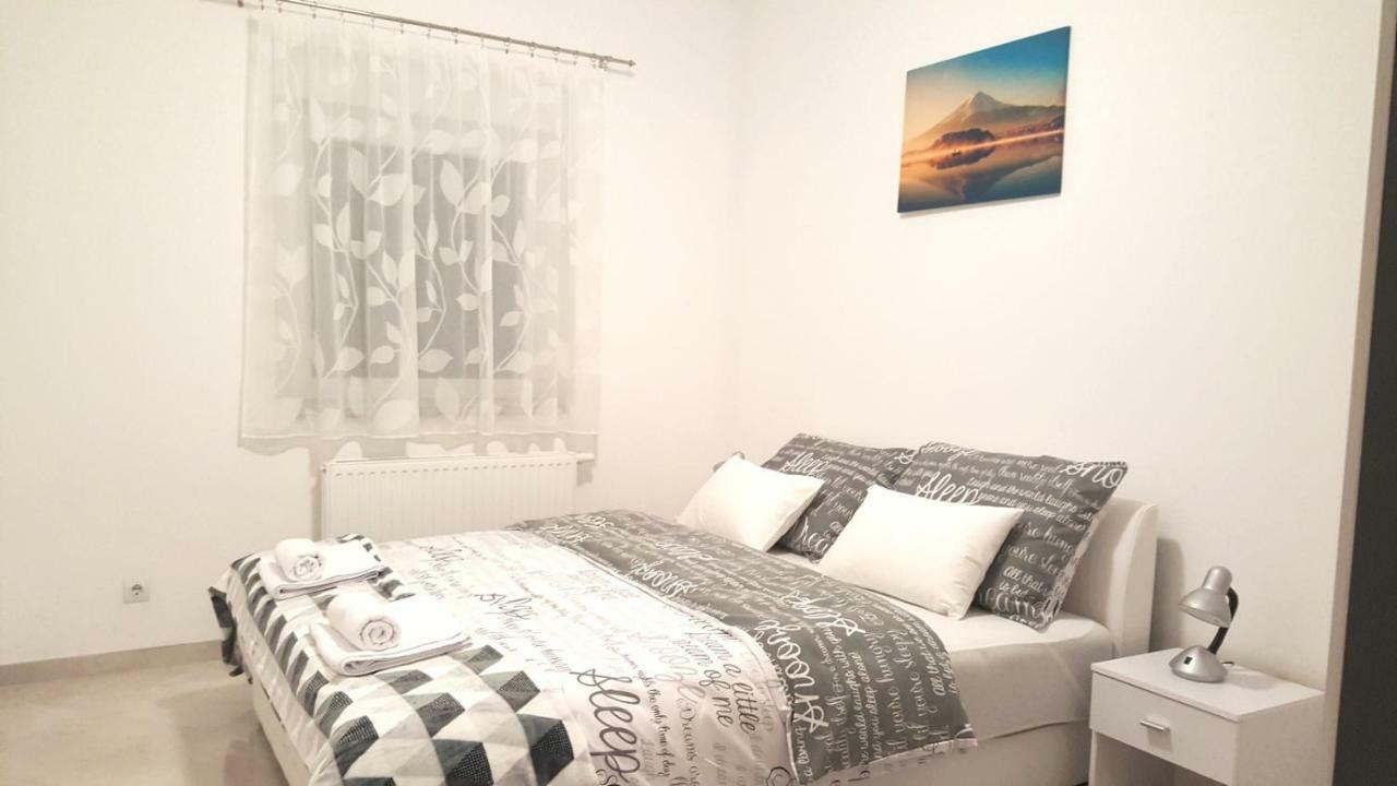 Apartman Pampas Osijek Buitenkant foto