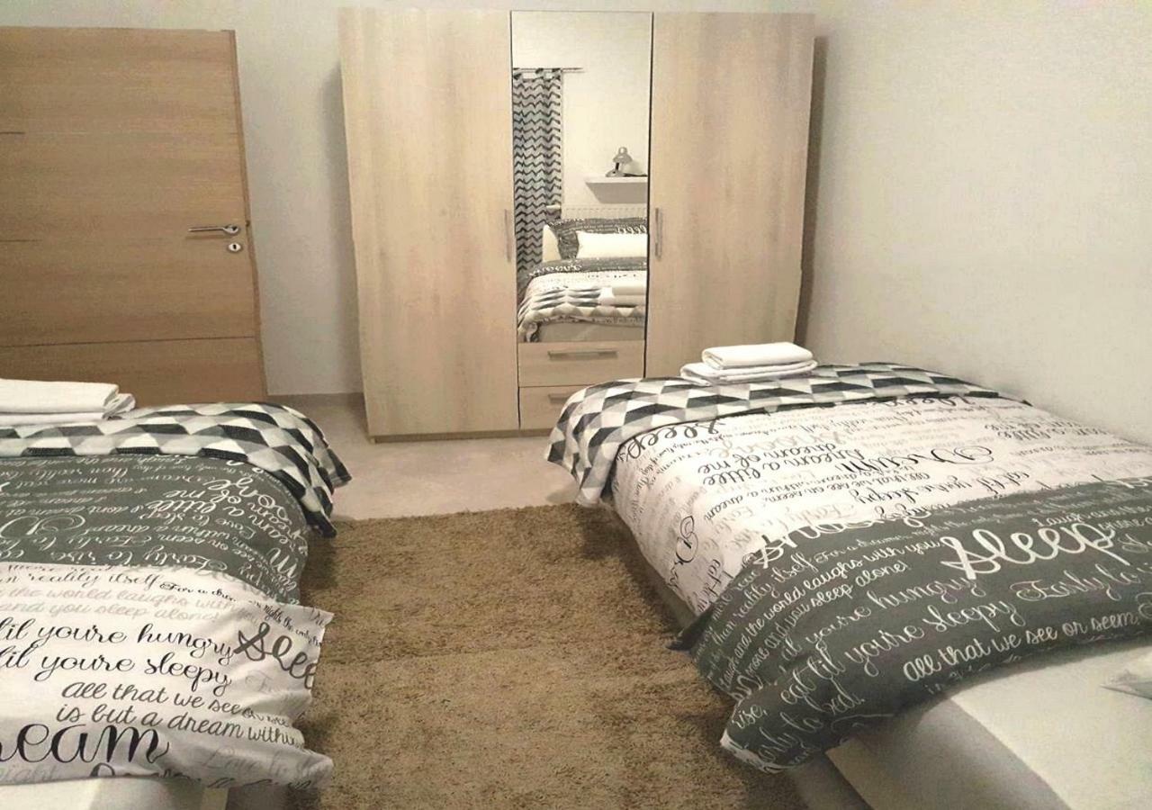 Apartman Pampas Osijek Buitenkant foto